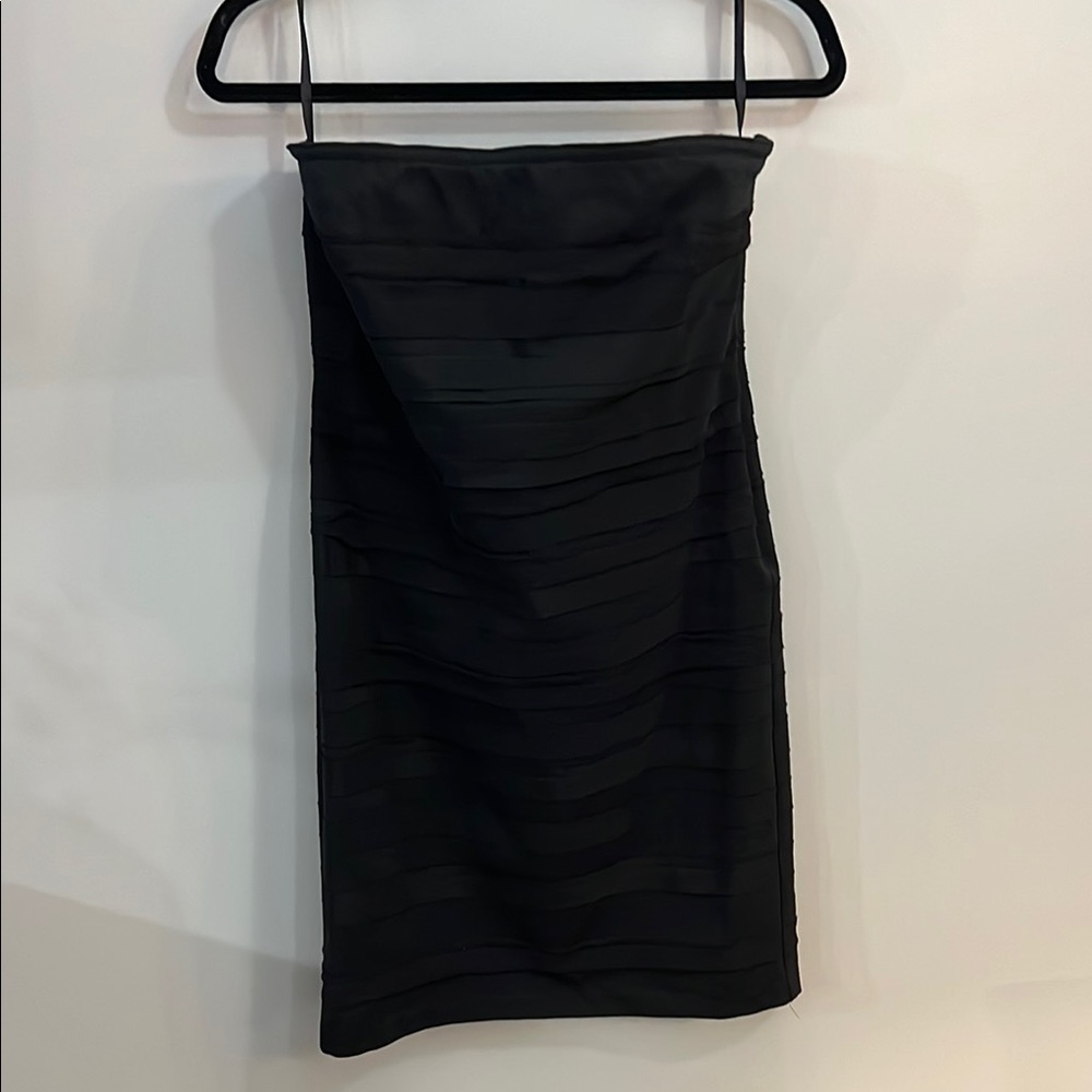 Elegant Black Strapless Dress